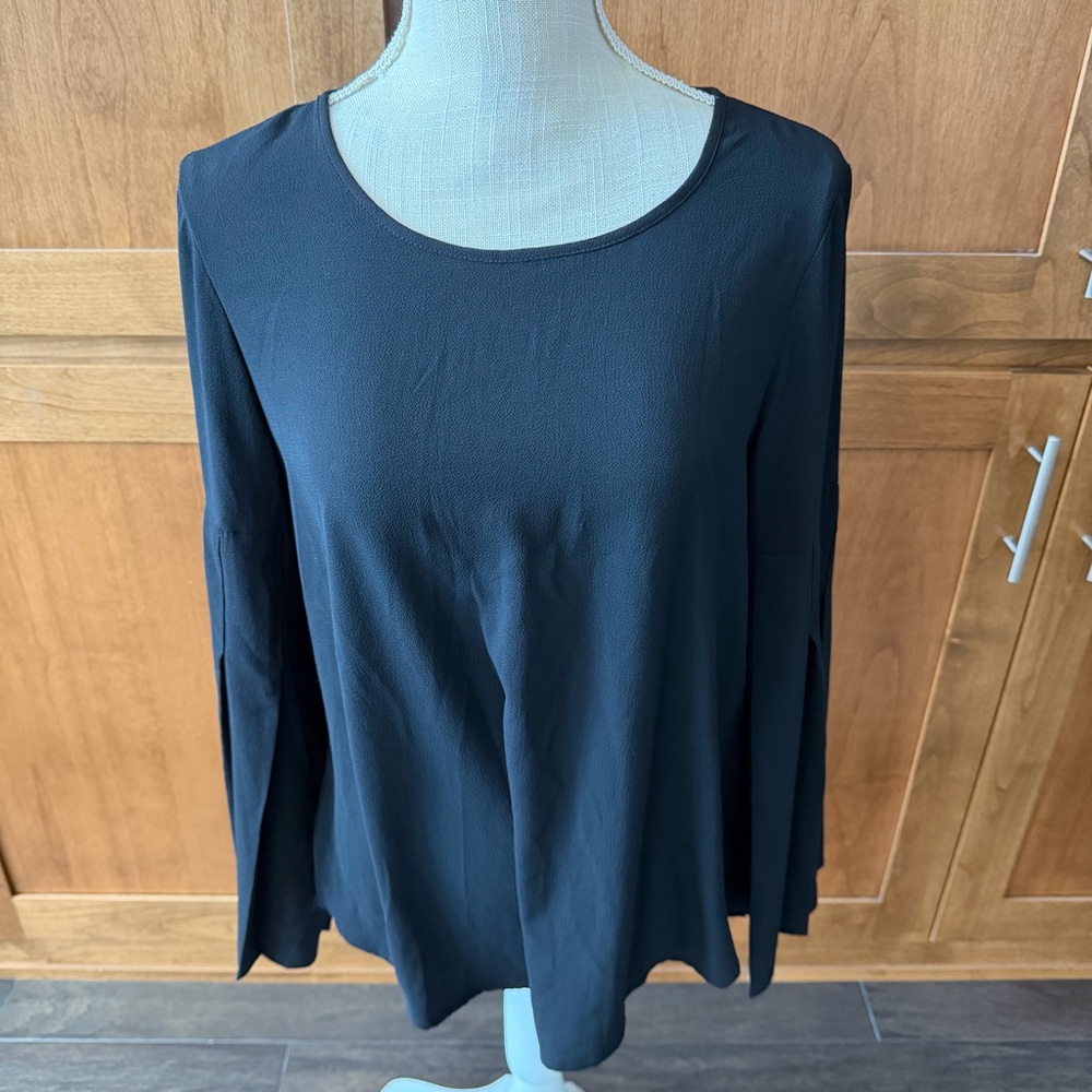 Spense || black crepe bell sleeve blouse